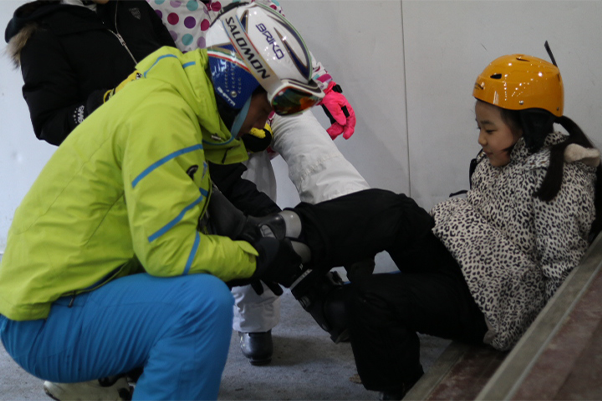 올케어 전문강습 - 스키강습 이미지 센터 도착 후 체크인과 장비 착용